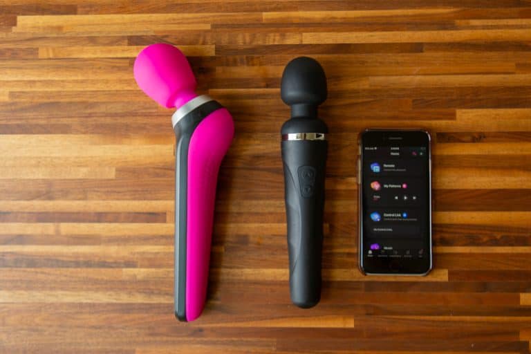 pslm poert plug im vibrator Amazon.com: PalmPower Massager, Corded Vibrating Wand with 250cm Cable,  Removable Silicone Cap, Curved Handle, PowerBullet Motor, Strong  Vibrations, Easy to Use Personal Massager for Women : Health & Household main image 0