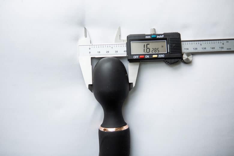 Blush-Lush-Gia-Head-Width-Caliper-Measurement-Photo-1.jpeg