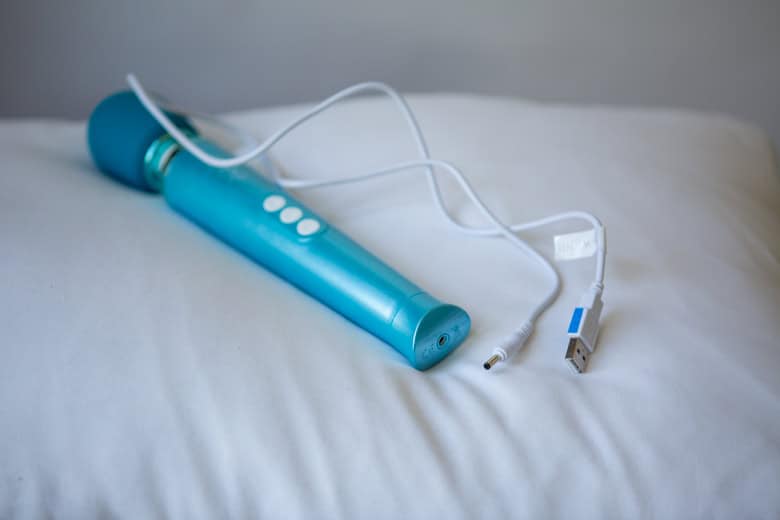 Le Wand Dive Charging Cable Photo