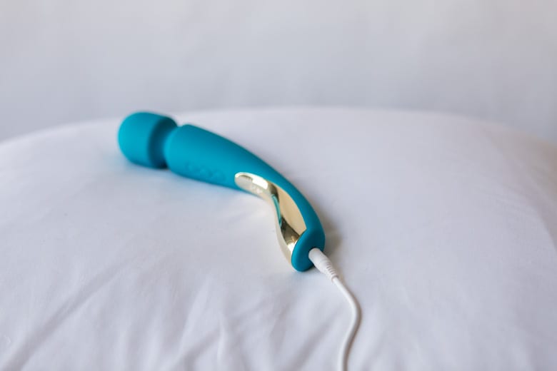 Lelo Smart Wand 2 Medium Charging Cable Photo