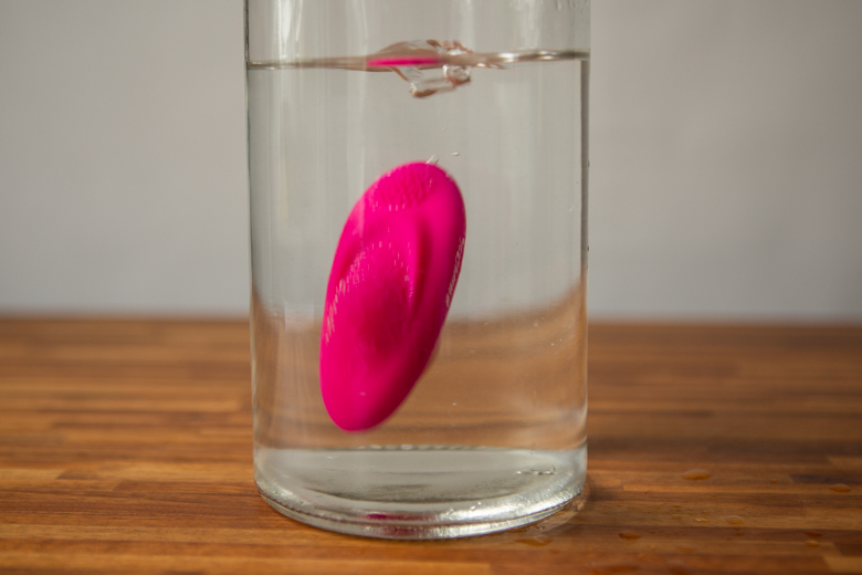 OhMiBod Foxy Waterproof Rating Demonstration