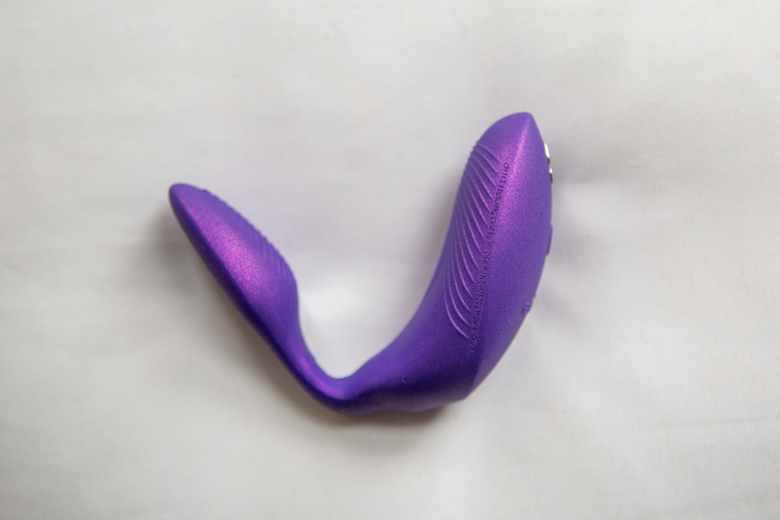 We-Vibe Chorus Pro Adjustability Demo Photo - Extreme Position 1